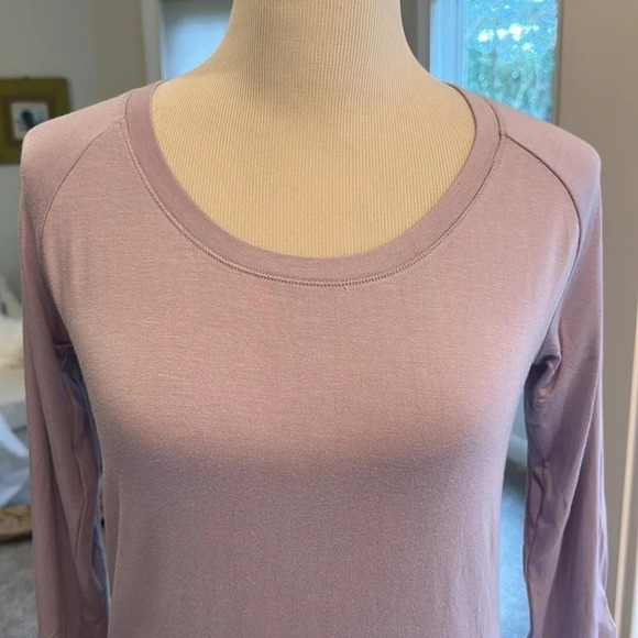 GapBody 3/4 sleeve/raglan sleeve tee, NWT - Picture 2 of 6